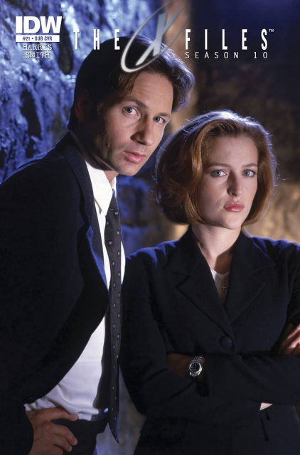 The X-Files, Season 10 #21 (Subscription Cover)