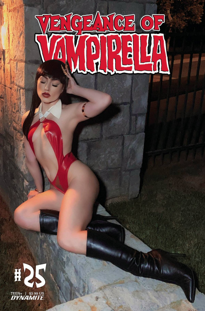 Vengeance of Vampirella #25 (Cosplay Cover)