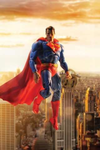 Batman / Superman: World's Finest #21 (Hush Superman McFarlane Toys Action Figure Card Stock Cover)