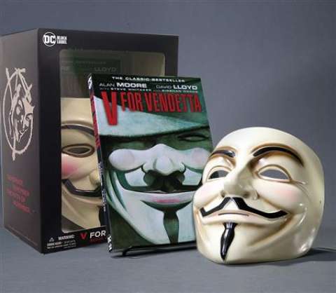 V For Vendetta Book And Mask Set New Edition Book and Mask Set (New Edition)