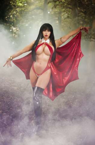 Vampirella Strikes #3 (15 Copy Cosplay Virgin Cover)