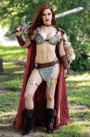Red Sonja: The Superpowers #3 (25 Copy Cosplay Virgin Cover)