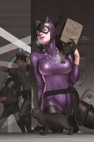 Catwoman #63 (Inhyuk Lee Card Stock Cover)