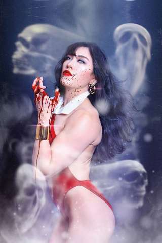 Vampirella #13 (25 Copy Lee Cosplay Virgin Cover)