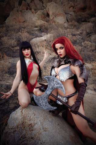 Vampirella vs. Red Sonja #2 (15 Copy Cosplay Virgin Cover)